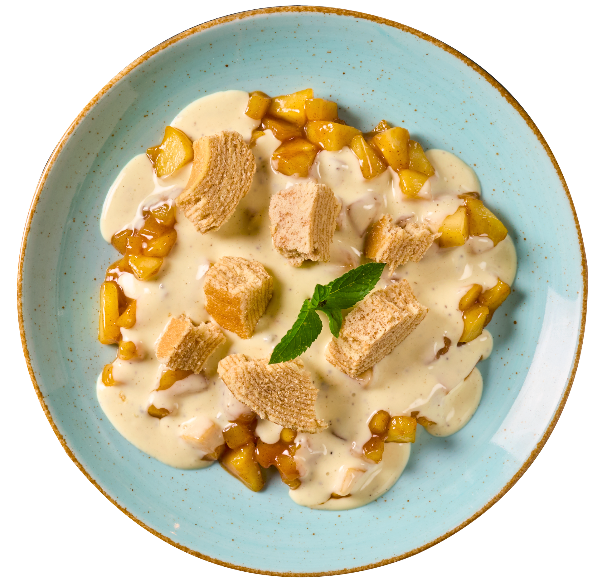 Bratapfeldessert von Hofmanns Shop mit Vanille-Quarkcreme, Obst, Waffelstücken & Minze serviert.