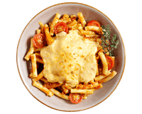 Hofmanns Shop Bolognese-Auflauf mit Kirschtomaten und frischen Kräutern.