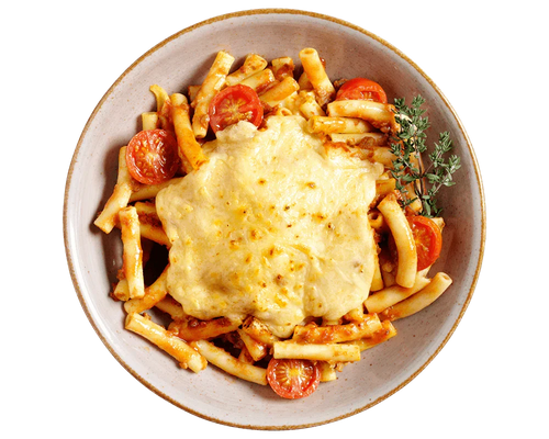 Hofmanns Shop Bolognese-Auflauf mit Kirschtomaten und frischen Kräutern.
