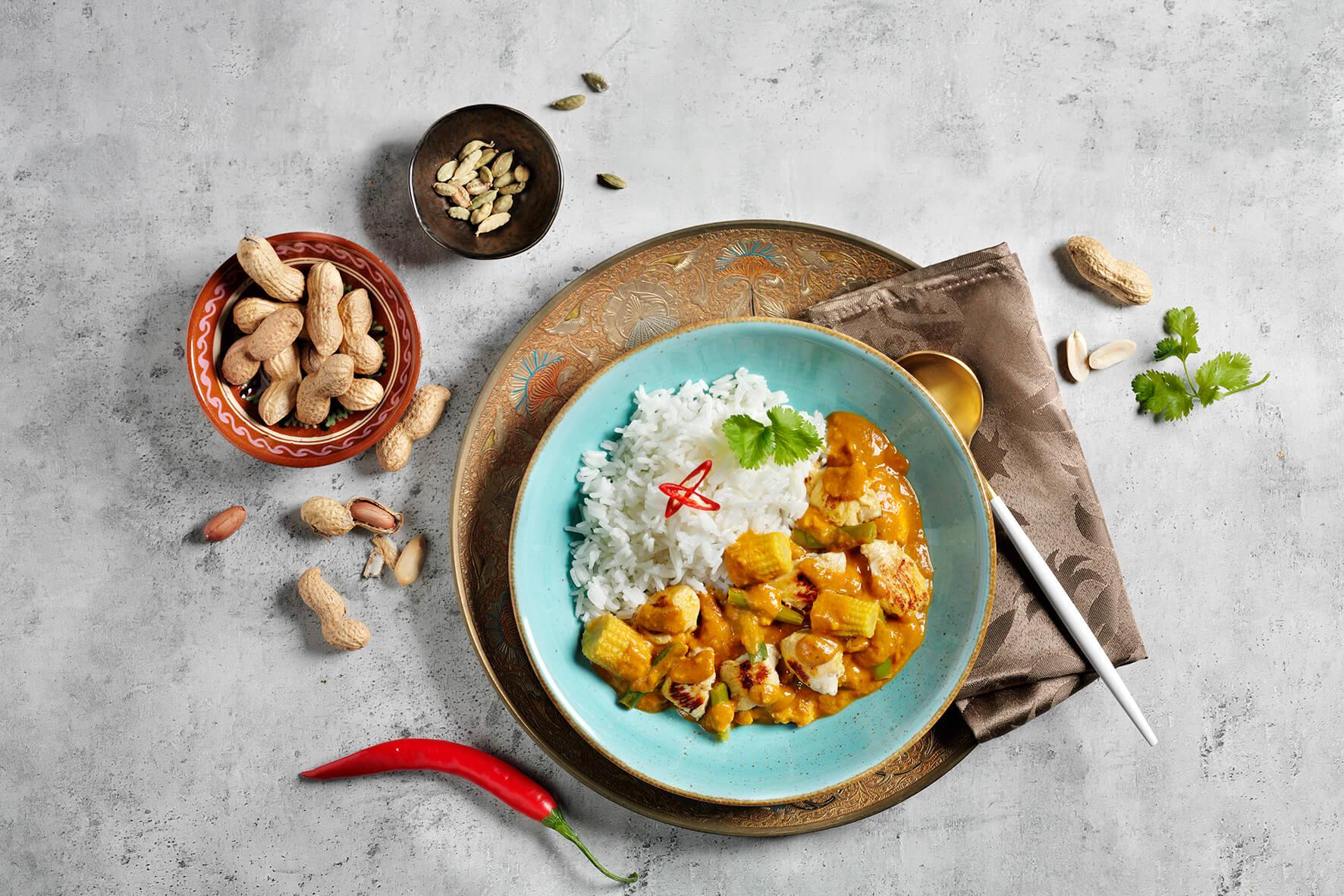 Die HOFMANNs Protein Deluxe-Box: Curry, Reis, Erdnüsse & Gewürze – deine ultimative Proteinbombe.