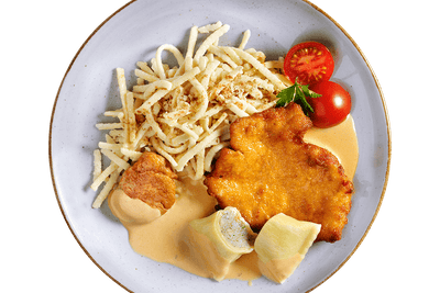 Sieben-Schwaben-Topf von Hofmanns Shop: paniertes Schnitzel, Sahnesauce, Spätzle, Tomaten, Artischocken.