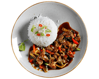 Ein Teller Teriyaki-Rinde von Hofmanns Shop mit Reis, gebratenem Gemüse, Chili und Kräutern.